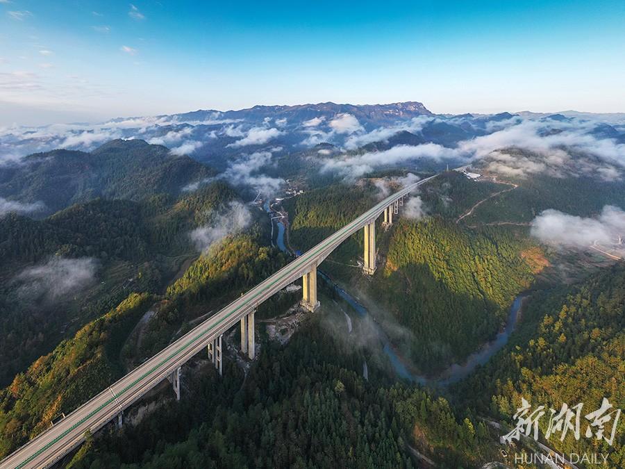 龙永高速最新动态，驶向自然美景，探寻内心平和与宁静之旅